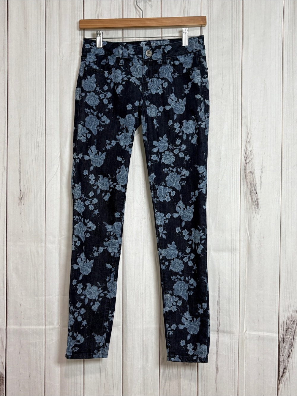 American Eagle Blue Floral Skinny Jeggings